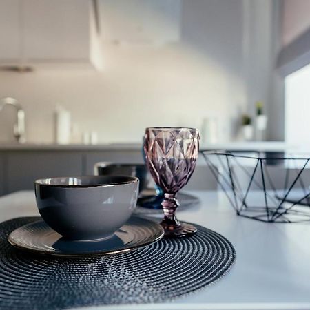 リヴィウLara Apartament 2アパートメント エクステリア 写真